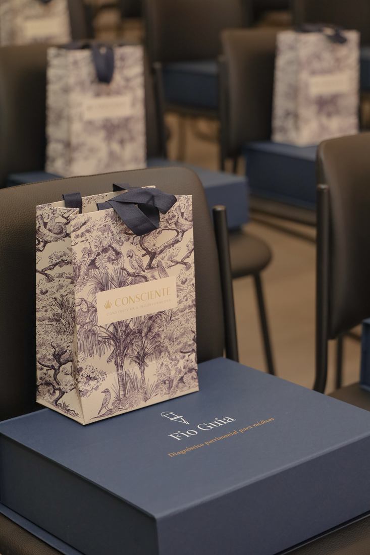 Kit personalizado na cadeira